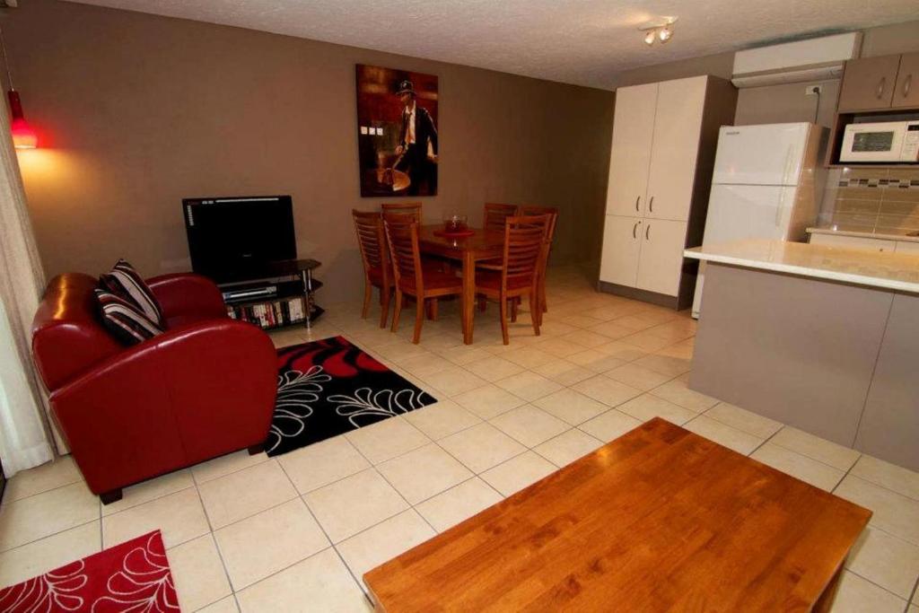 Merrima Court Holidays Caloundra Phòng bức ảnh